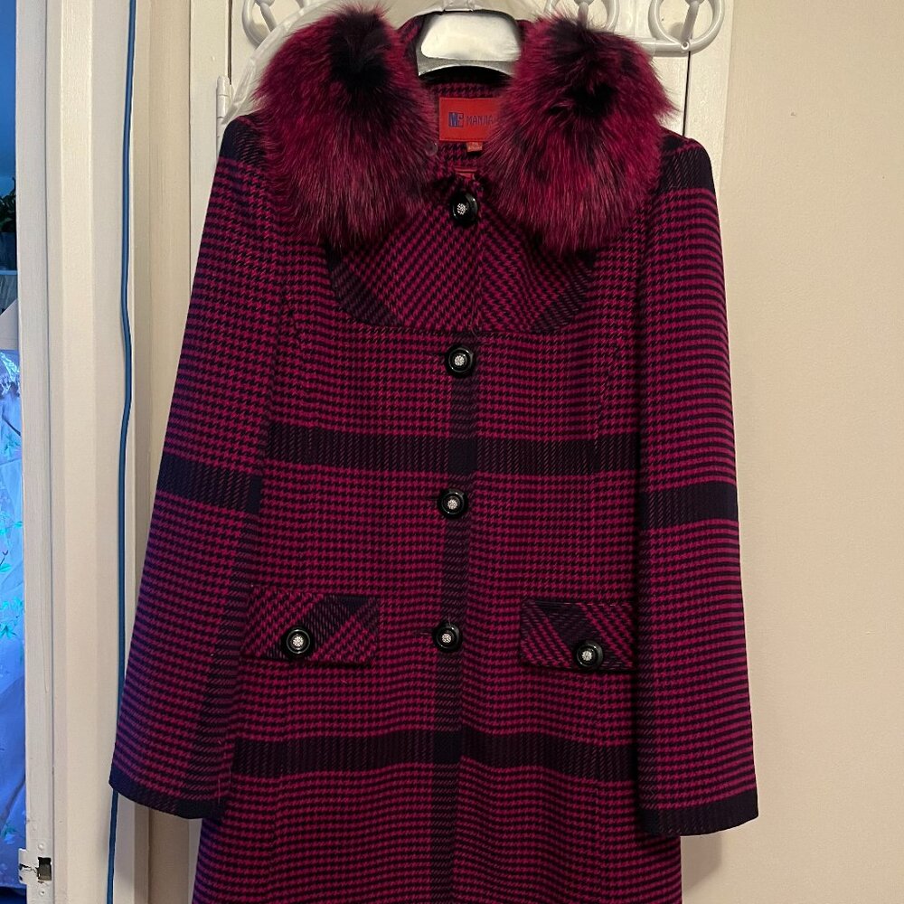 Beautiful Lady's Wool Coat w/ Removable Faux Fur Collar Small to Medium 74% Wool